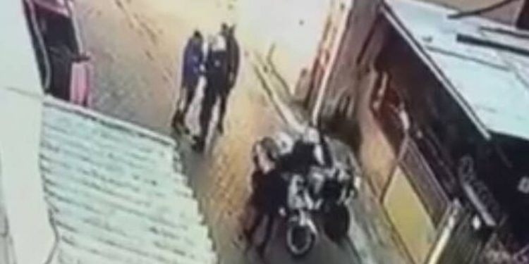 Ο αστυνομικός της ΔΙΑΣ είχε κακομεταχειριστεί στο παρελθόν τον ίδιο ανήλικο (vid)