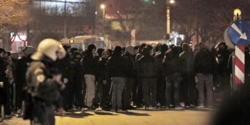 Alldaynews.gr Δεκάδες οπαδοί του ΠΑΟΚ στα γραφεία της Νέας Δημοκρατίας στη Θεσσαλονίκη! (pics)