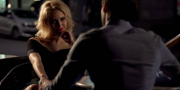 Alldaynews.gr Smirting, η νέα μορφή φλερτ στην Ελλάδα λόγω… Αντικαπνιστικού