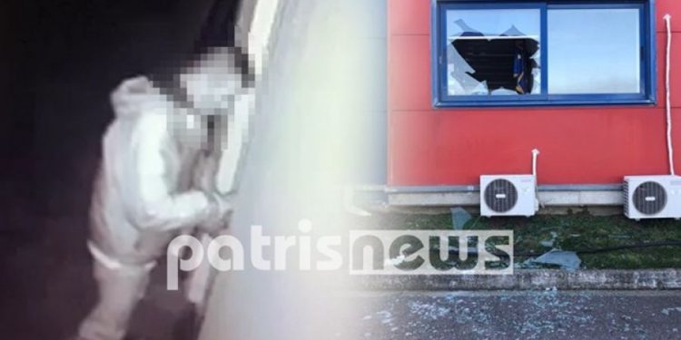 Σήκωσαν χρηματοκιβώτιο επιχείρησης – Καρέ-καρέ οι κινήσεις των δραστών (pics, vid)