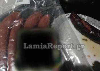 Από σούπερ μάρκετ γνωστής αλυσίδας: Έψησε το λουκάνικο και σοκαρίστηκε – Τι βρήκε μέσα (pics)