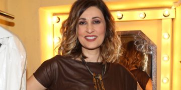 Η  Ελένη Πέτα αποκαλύπτει την ηλικία της και μας αφήνει άφωνους (video)