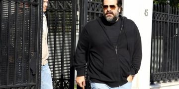 Πωλείται η έπαυλη-παλάτι του Νίκου Πατέρα στη Βουλιαγμένη