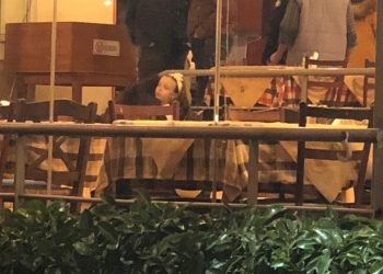 Πριν Λίγο: Άγρια Δολοφονία στη Βάρη-Η γυναίκα και η κόρη του θύματος σε σοκ