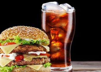 Προσοχή: Μην συνοδεύεις ποτέ το μπέργκερ με αναψυκτικό
