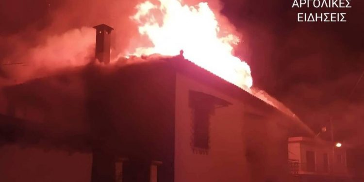 Θρίλερ στο Άργος: Στις φλόγες μονοκατοικία – Αγνοούνται δύο αδέλφια[Σοκαριστικές Εικόνες]