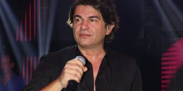 Alldaynews.gr Θρήνος για τον Νίκο Κουρκούλη-Νεκρή η μητέρα του