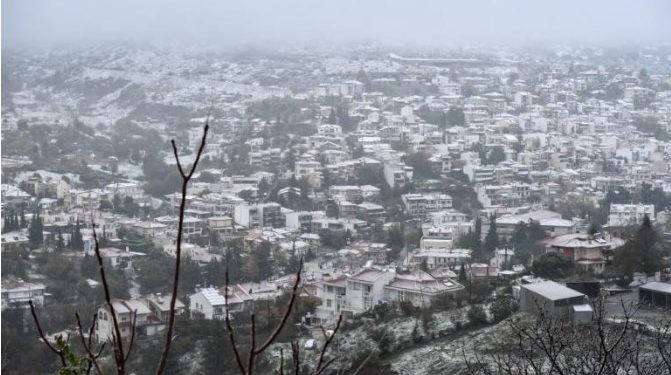 Alldaynews.gr Καιρός “Ηφαιστίων”: Χιόνια στην Αττική στη διάρκεια της νύχτας