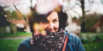 Alldaynews.gr Μην κάνεις ποτέ τη μάνα σου να κλαίει