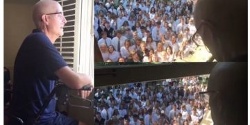 Alldaynews.gr Δάσκαλος με καρκίνο “λύγισε” όταν είδε από το παράθυρο του σπιτιού 400 μαθητές να του τραγουδούν