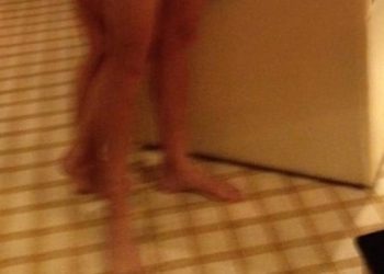 Στο φως τα όργια του Χάρι που έκαναν έξαλλη τη Βασίλισσα Ελισάβετ![ Ακατάλληλες Εικόνες]