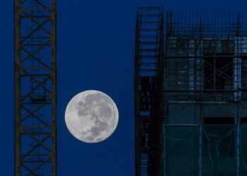 Πανσέληνος του λύκου: Έκλειψη στην πρώτη πανσέληνο του 2020, ορατή και από την Ελλάδα – Διαβάστε τι σημαίνει