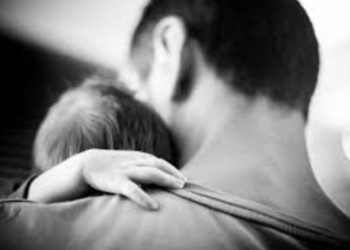 Η γυναίκα του έφυγε θυμωμένη και τον παράτησε μόνο με τα παιδιά τους – 2 μέρες μετά, της έστειλε αυτό το γράμμα