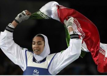 «Καλησπέρα, αντίο ή συλληπητήρια»: Η μοναδική ολυμπιονίκης του Ιράν εγκαταλείπει τη χώρα με δριμύ «κατηγορώ»
