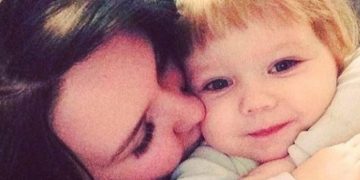 Alldaynews.gr Νεκρή 3χρονη από ασιτία – Την άφησε νηστική η μητέρα της για να πάει σε πάρτι!