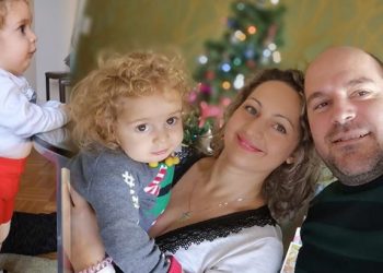 Παναγιώτης Ραφαήλ: Στέκεται όρθιος στα πόδια του – «Είμαστε κάτι παραπάνω από ενθουσιασμένοι» λένε οι γονείς[video]