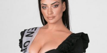 My Style Rocks: “Ζάλισε” το αβυσσαλέο ντεκολτέ της Μαρίας Καζαριάν!![video]