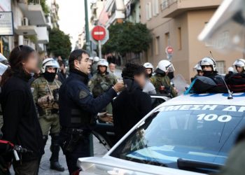Αυτή είναι η κόρη του Έλληνα ηθοποιού απο «Το Κόκκινο Ποτάμι» που συνελήφθη στο Κουκάκι![photos]