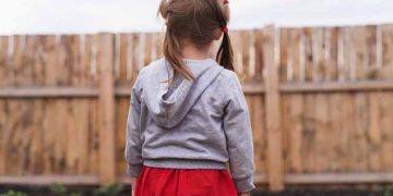 Alldaynews.gr Τρίχρονη έμεινε μόνη της μία εβδομάδα και πέθανε τρώγοντας σκόνη πλυντηρίου