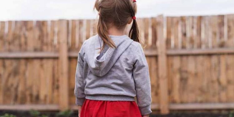 Alldaynews.gr Τρίχρονη έμεινε μόνη της μία εβδομάδα και πέθανε τρώγοντας σκόνη πλυντηρίου