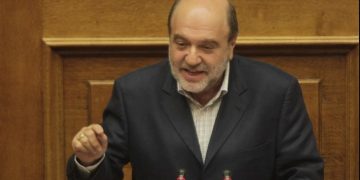 Alldaynews.gr ΣΟΚ στην Βουλή! Κατέρρευσε ο βουλευτής Τρύφων Αλεξιάδης-Στο νοσοκομείο ΤΩΡΑ