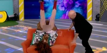 Alldaynews.gr Σκηνή ακατάλληλη για ανηλίκους-Αποκαλυπτικό ατύχημα για την Ματίνα Νικολάου!!