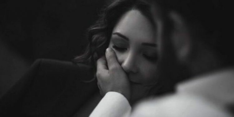 Μην παρακαλάς κανέναν για να σου δώσει προσοχή και ειδικά για να πάρεις λίγη αγάπη