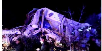 Alldaynews.gr Σεισμός στην Τουρκία: Άρχισαν να ξεφάβουν πτώματα! Συγκλονιστικές μαρτυρίες