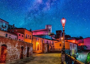 Πόλη στην Ιταλία πουλάει σπίτια για μόνο 1 ευρώ![photos]