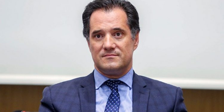 Alldaynews.gr «Αν έχει κάποιος 200 ευρώ το μήνα, μπορεί να επιβιώνει»!!«Ατυχέστατη» δήλωση από τον Άδωνι Γεωργιάδη!