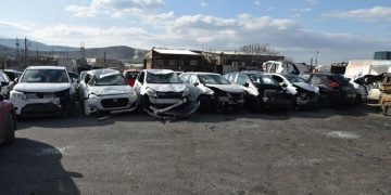 Alldaynews.gr Χειροπέδες σε ιδιοκτήτη μάντρας ανταλλακτικών: «Χρυσές» δουλειές με κλεμμένα οχήματα (pics)