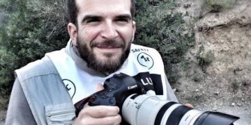 Alldaynews.gr Σοκ στην πιάτσα. Νεκρός ο φωτογράφος Βαγγέλης Ασπρόμουγγος