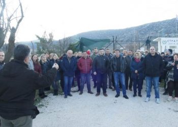 Λάρισα: Συγκέντρωση κατοίκων από το Κυψελοψώρι κατά της έλευσης προσφύγων (pics)