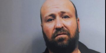 Προσοχή! Αυτός καταζητείται για τη στυγερή ΣΦΑΓΗ της 31χρονης μάνας μπροστά στα παιδιά της[photos]