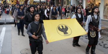 Alldaynews.gr Πανελλήνια Ομοσπονδία Ποντιακών Σωματείων: Οργή και αγανάκτηση για την κατάπτυστη και ρατσιστική αναφορά σε βάρος του Ιβάν Σαββίδη