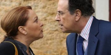 Alldaynews.gr Απίστευτη Ανατροπή στο Καφέ της Χαράς!!