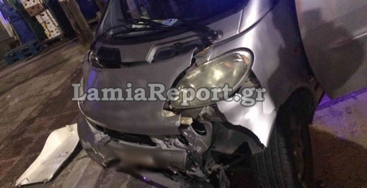 Smart παραβίασε STOP και παρέσυρε διανομέα-delivery (pics)