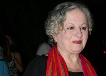 Το άρθρο της Γερασιμίδου για την Ακρίτα: “Το έξυπνο κορίτσι με το αβίαστο χιούμορ”!