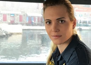 Ποια είναι η Μαρία Κόντη, η κυβερνήτης σκάφους του Λιμενικού που σώζει ζωές στο Αιγαίο