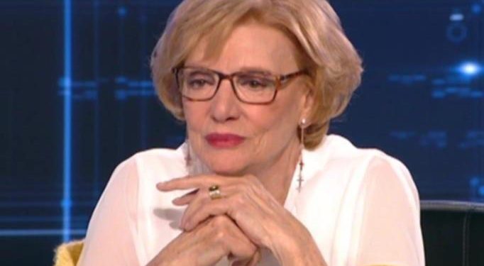 Alldaynews.gr Μάρω Κοντού: Οι πλαστικές που έκανε στο πρόσωπο μετά από προτροπή του Φίνου (Video)