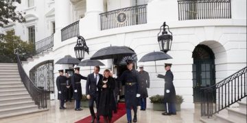 Alldaynews.gr «Με είδε κανείς;»: Η… γκάφα του Μητσοτάκη στον Λευκό Οίκο που σχολιάστηκε έντονα (vid)