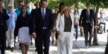 Alldaynews.gr Έκπληξη Κυριάκου με Πρόεδρο της Δημοκρατίας: Προτείνει το μοναδικό πρόσωπο που δεν γίνεται να μην ψηφίσει ο Σύριζα