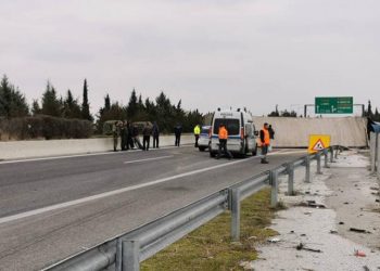 Τροχαίο με νταλίκα στην Αθηνών-Θεσσαλονίκης (pics)