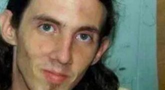 Παιδεραστής βρέθηκε κρεμασμένος με χορδή κιθάρας και με προφυλακτικά στον λαιμό του