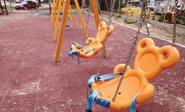 Χειροπέδες σε δύο γονείς που δήλωσαν ψευδή εξαφάνιση – Η 8χρονη κόρη τους δεν είχε πάει σε πάρκο