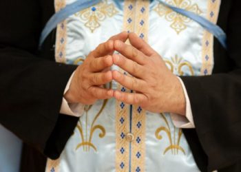 Ο έpωτας του Μητροπολίτη με τρανσeξουαλ – «Βόμβα» στους κόλπους της Εκκλησίας