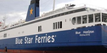 Επιβατηγό πλοίο με 428 επιβάτες προσέκρουσε στο λιμάνι του Ηρακλείου