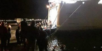 Alldaynews.gr Έκτακτο: Προσάραξε σε βραχονησίδα το επιβατηγό «Πρωτεύς» με 48 επιβάτες και 26μελές πλήρωμα