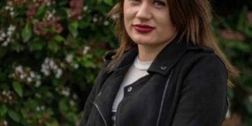 Alldaynews.gr Ο πατέρας μου με βίαζε επανειλημμένα από τα 6 μου – Έμεινα έγκυος τρεις φορές – Σας παρακαλώ δικάστε τον