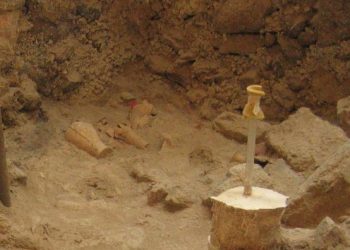 Σαντορίνη: Μοναδικά ευρήματα από την προϊστορική πόλη του Ακρωτηρίου (pics)